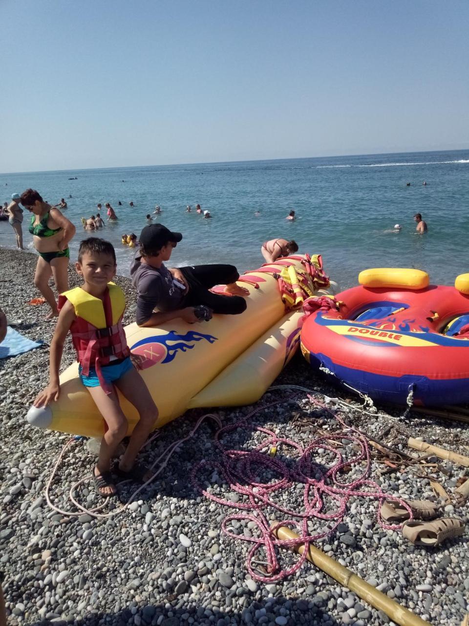 U Vili Hotel Пицунда Екстериор снимка